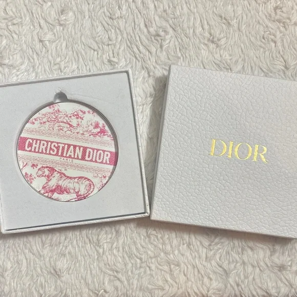 Christian Dior Pink Compact Mirror NIB - Picture 1 of 3